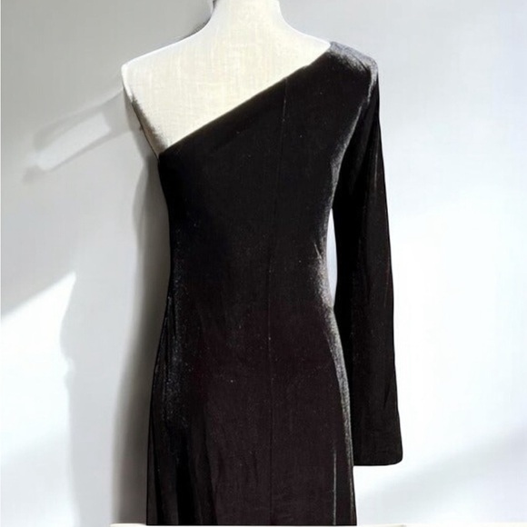 🌻NEW w.tag French Connection Black Velvet One Shoulder Maxi Dress Size 4 - Picture 4 of 13